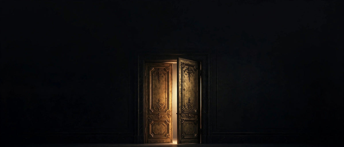 Fond DIVINO — portes dorées
